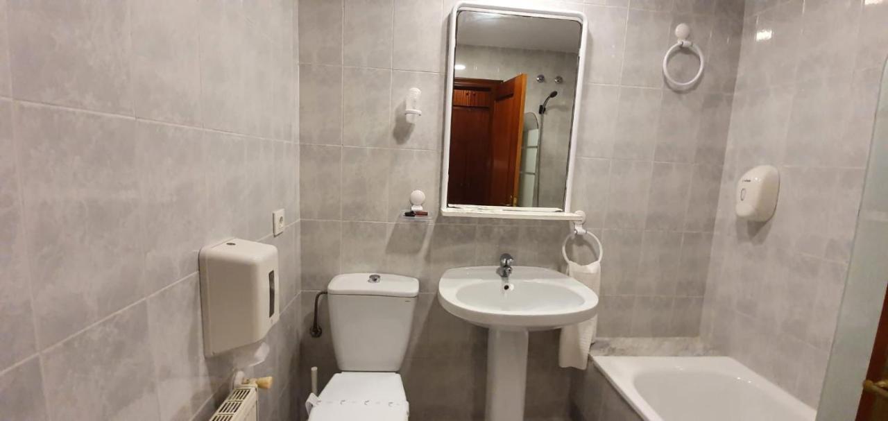 Hotel La Quinta Cue Eksteriør billede