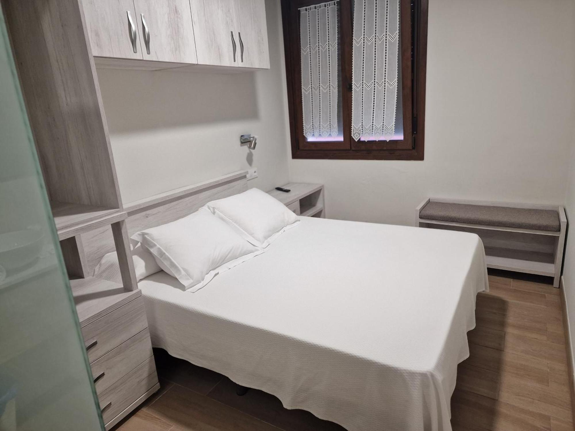 Hotel La Quinta Cue Eksteriør billede