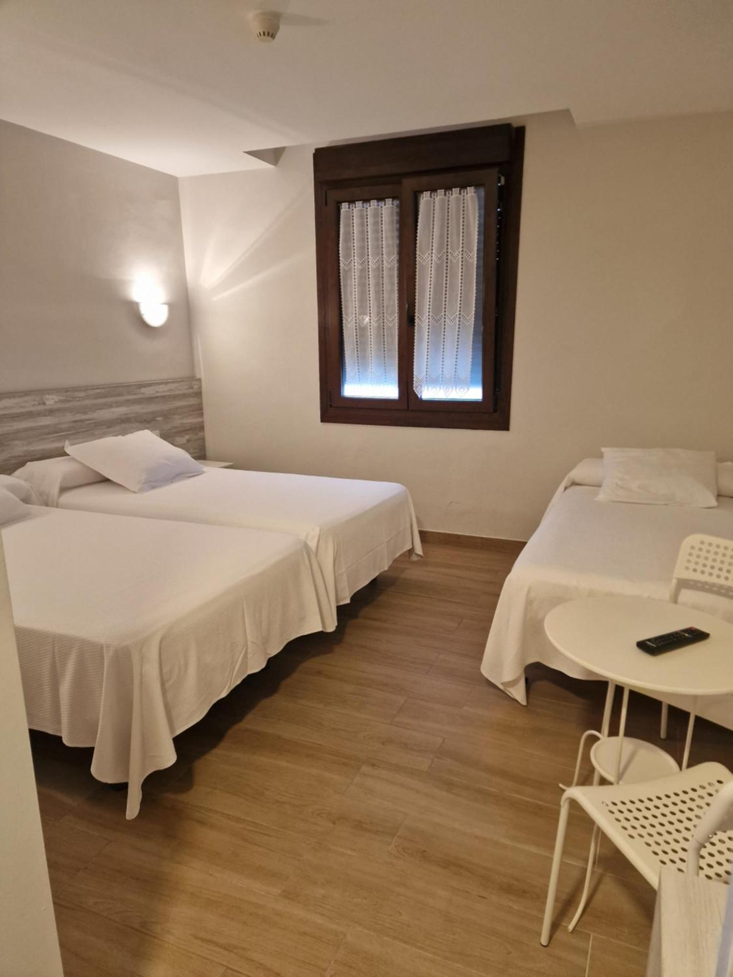 Hotel La Quinta Cue Eksteriør billede